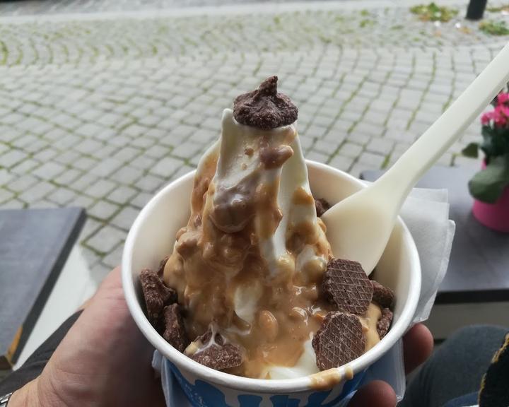 fröhlich Frozen Yogurt,Kaffee & mehr!