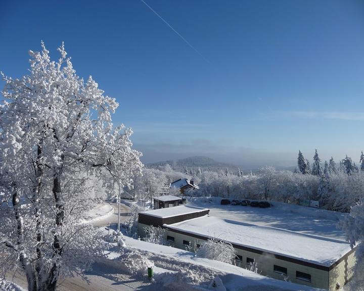 Cafe-Restaurant Und Pension Haus Flora